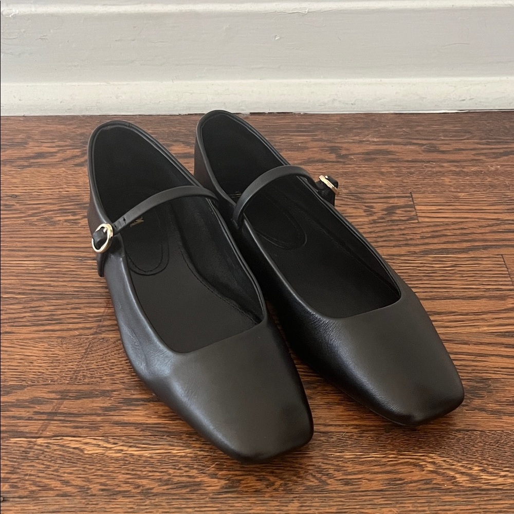 Zara Mary Jane ballet flats size: 39